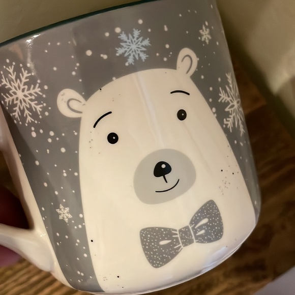 Winter Wonder Lane 16oz Polar Frost ceramic mug, polar bear and snowflake motif - Picture 6 of 7